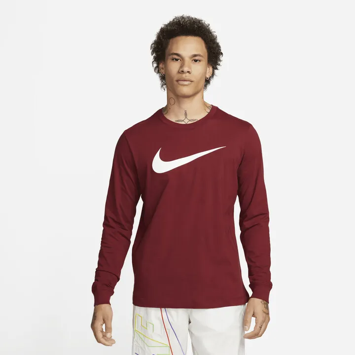 Men's Nike Sportswear Long-Sleeve T-Shirt in Red