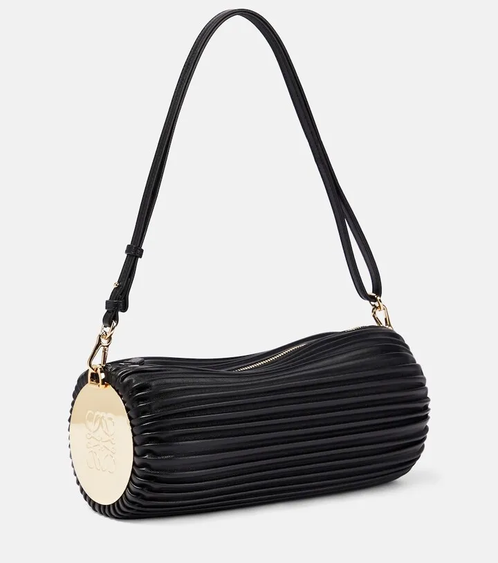 Bracelet pleated leather shoulder bag