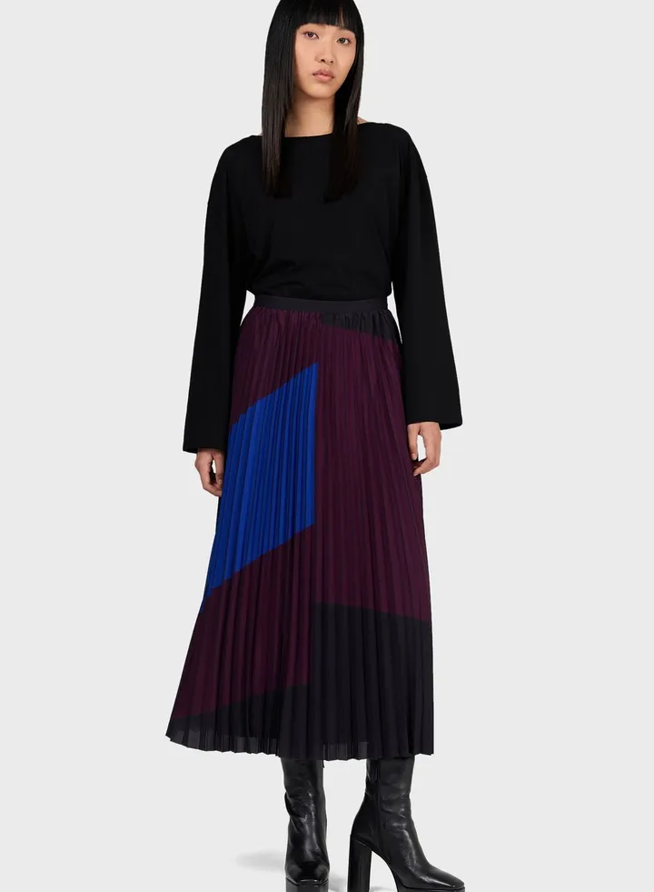 Crew Neck Pleated T-Shirt