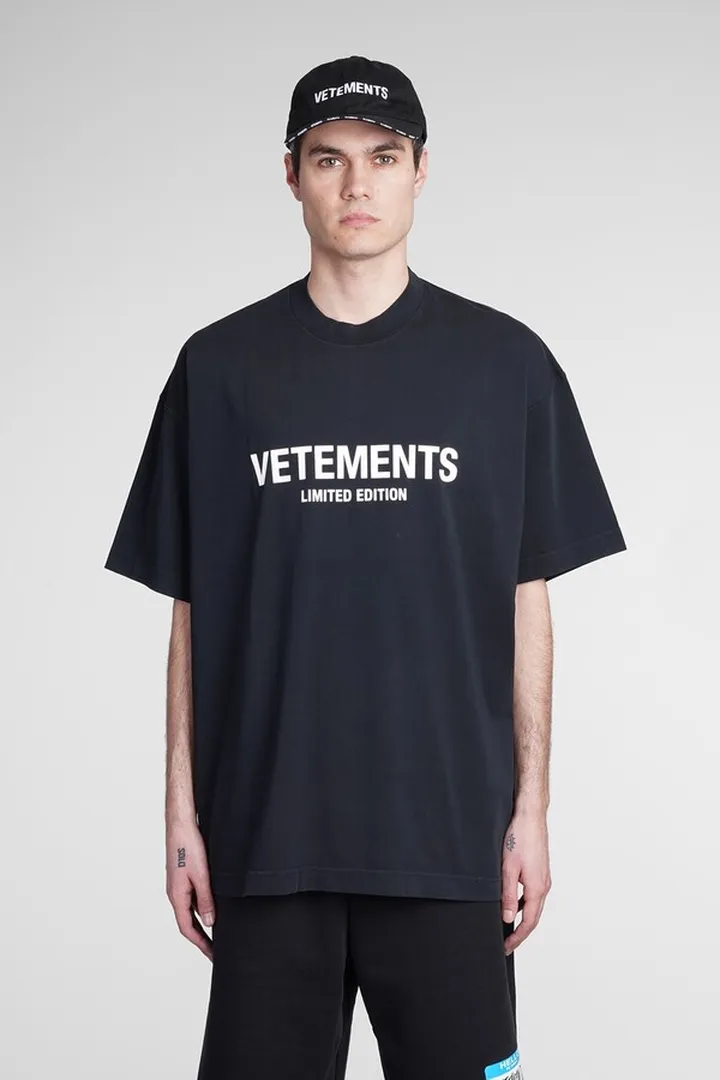 T-shirt In Black Cotton