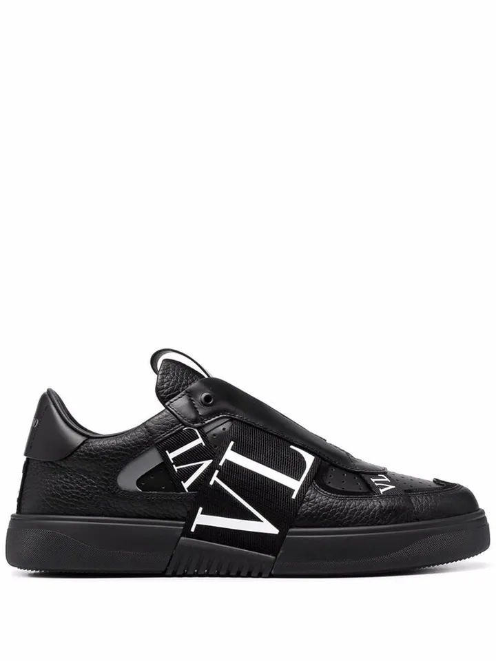 VL7N slip-on sneakers