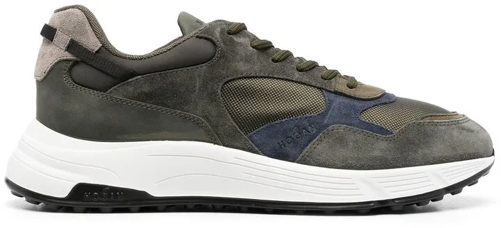 Hyperlight low-top sneakers