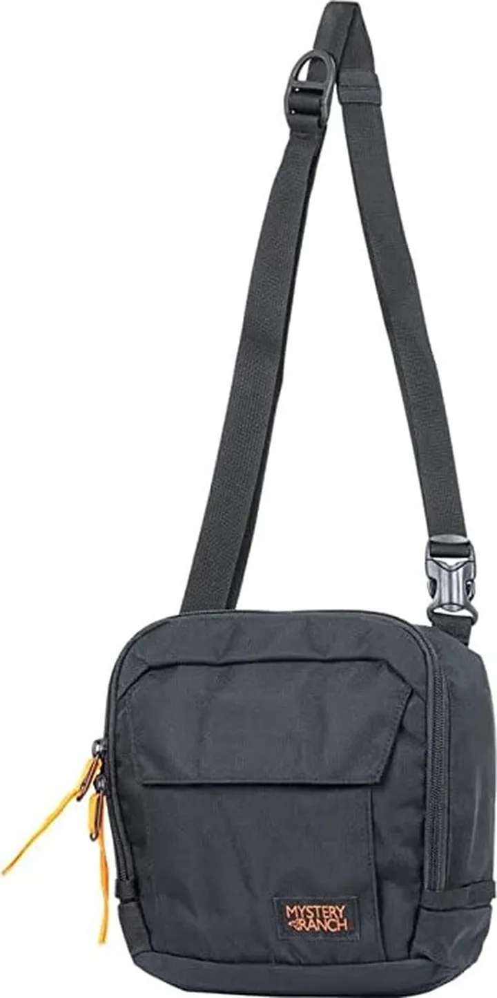 Mystery Ranch District 4 (Black) Shoulder Handbags
