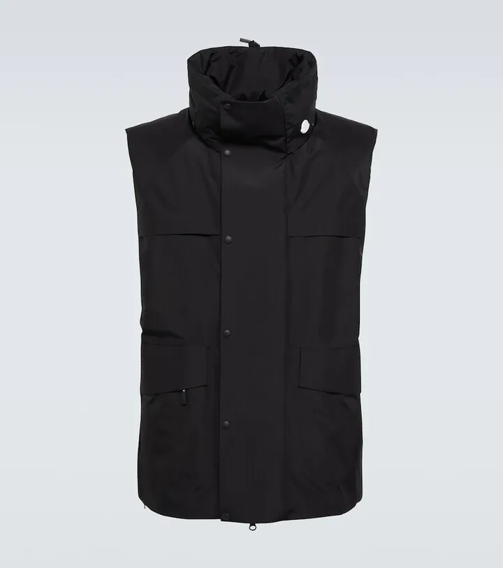 4 Moncler Hyke Vanil parka vest