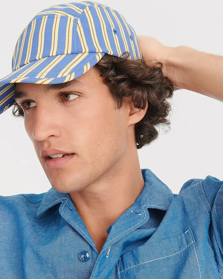 Five-panel cap in floral print