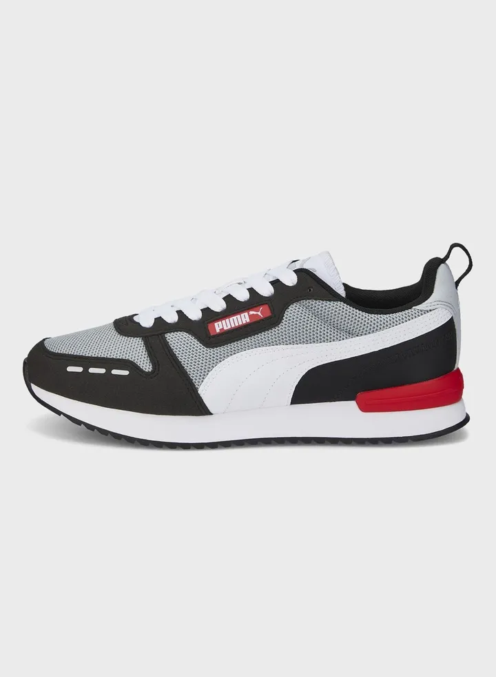 R78 Sneakers