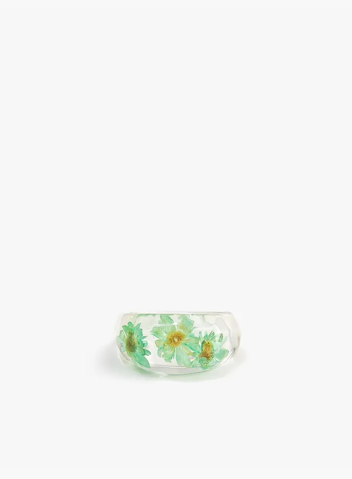 Daisy Detail Epoxy Ring