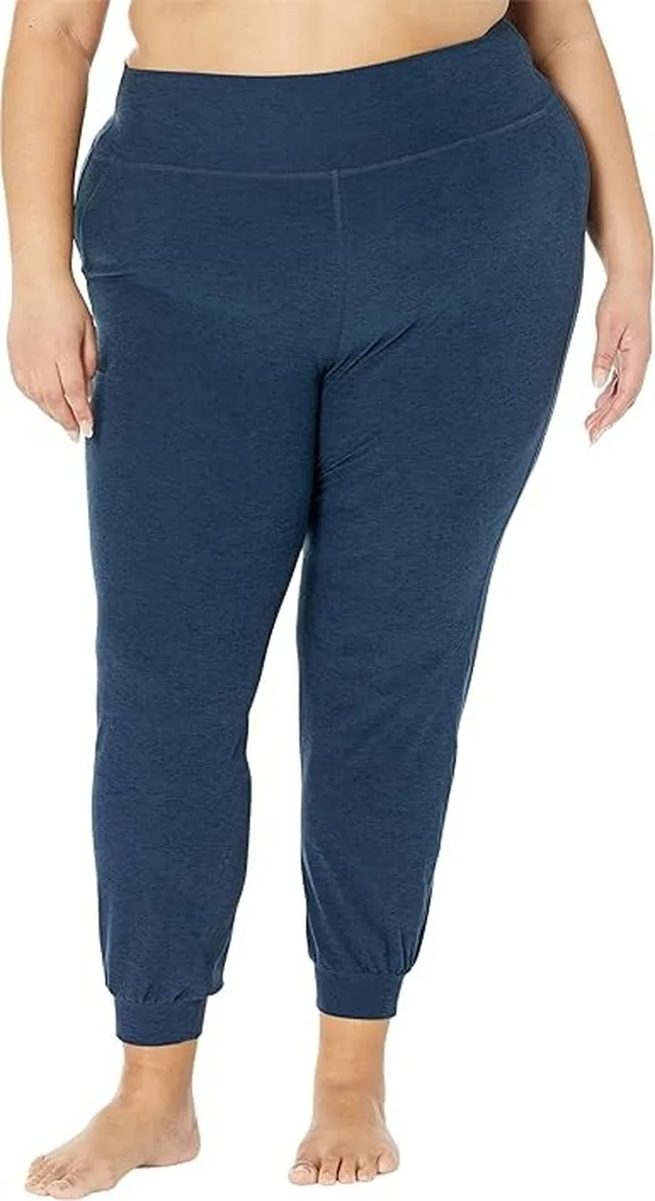 Beyond Yoga Plus Size Spacedye Midi Joggers (Nocturnal Navy) Women's Casual Pants