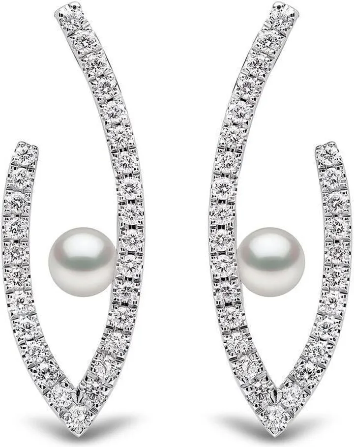 18kt white gold Sleek Akoya pearl and diamond earrings