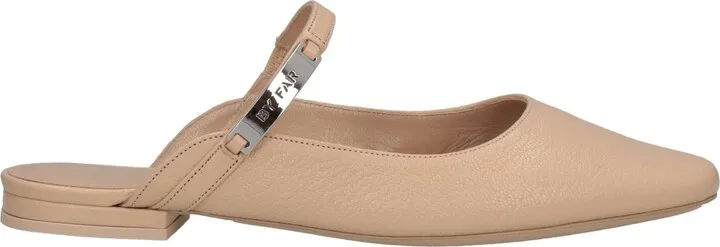 Mules & Clogs Beige