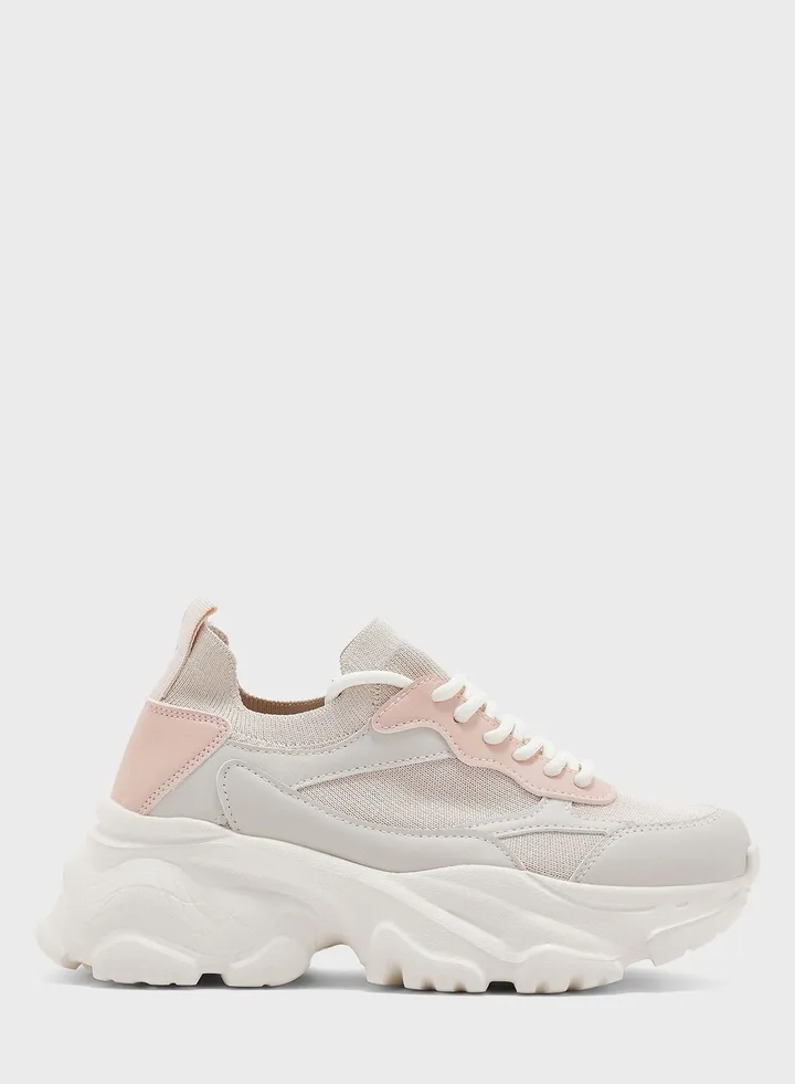 Obii Low Top Sneakers