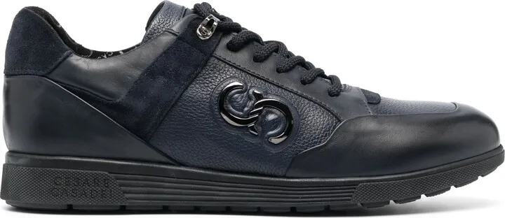 Logo-Plaque Low-Top Sneakers