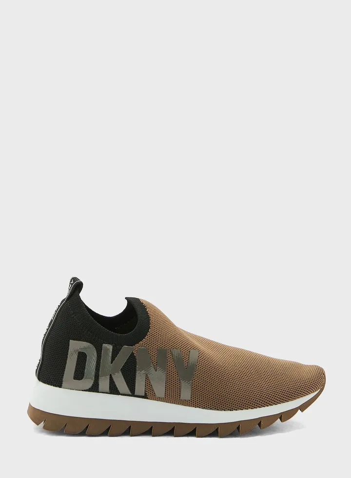 Azer Low Top Sneakers