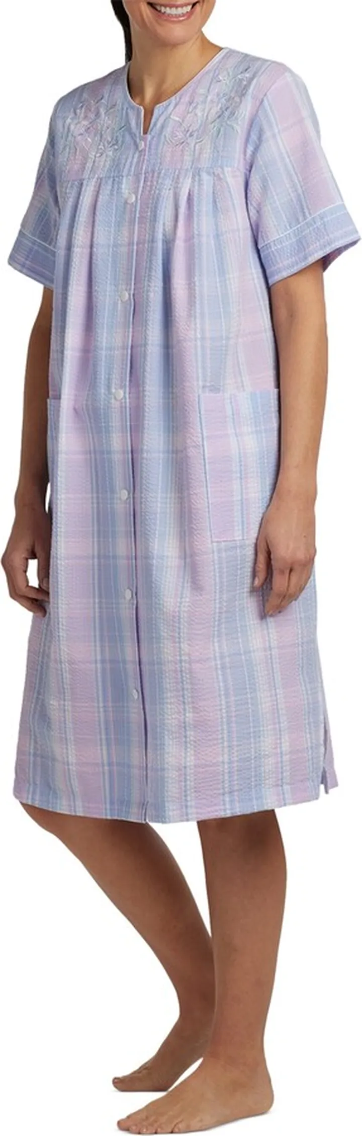 Miss Elaine Short-Sleeve Snap-Front Seersucker Short Robe