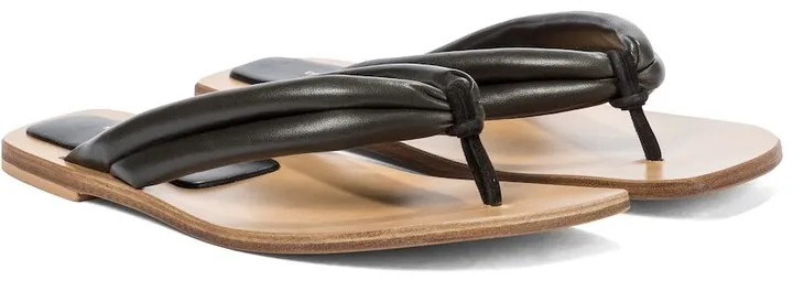 Leather thong sandals