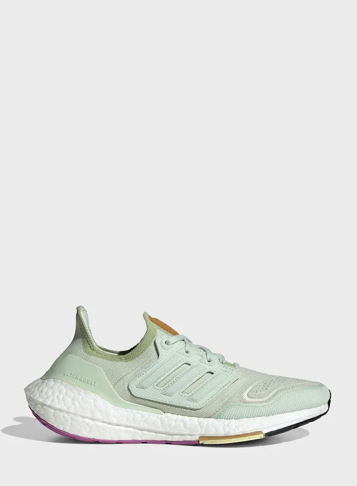 Ultraboost 22 W