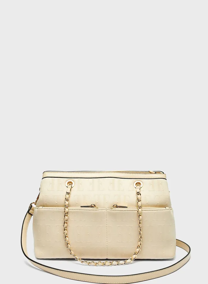 Chain Detailed Shoulder Bag