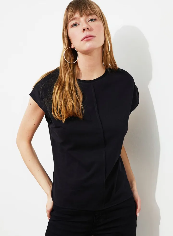 Seam Detail Cap Sleeve Top