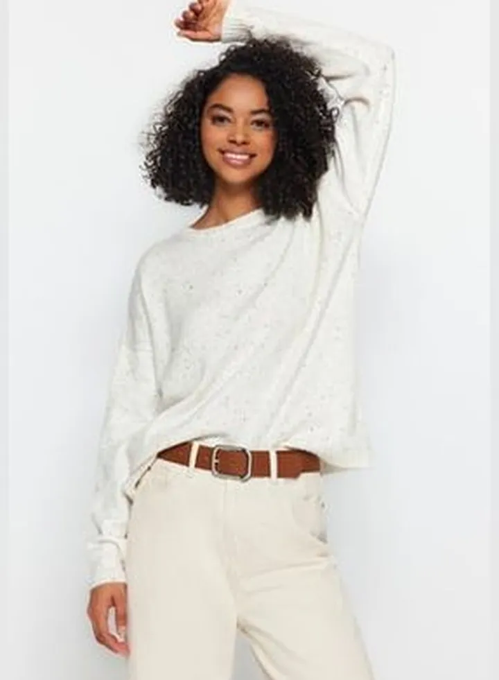 Ecru Soft-Textured Nope Knitwear Sweater TWOAW24KZ00219