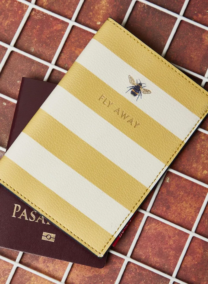 Bee Print Passport Holder