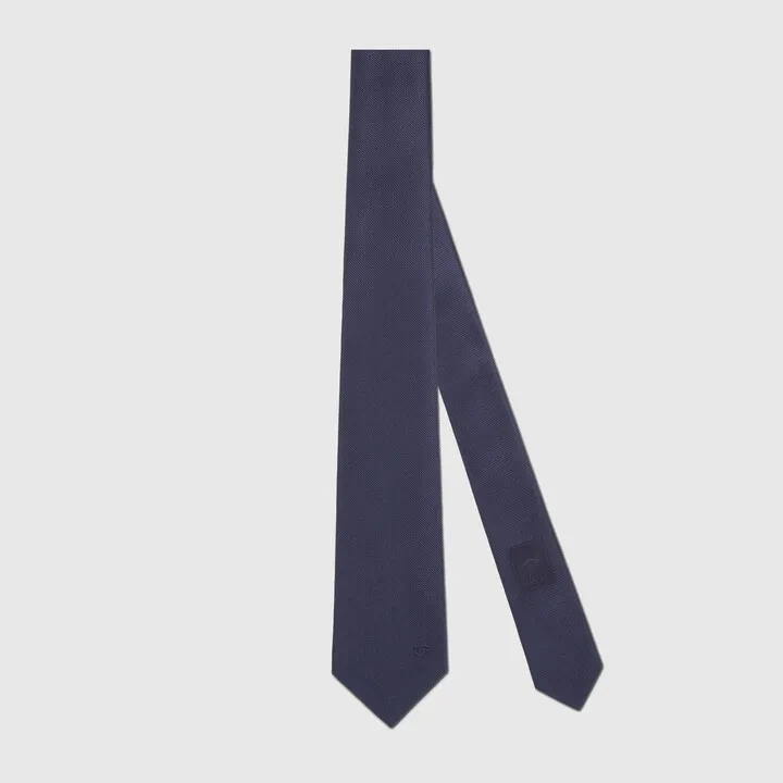 Plain silk tie