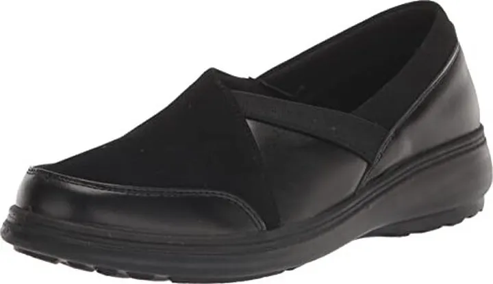 Easy Street Women's Irene Sneaker