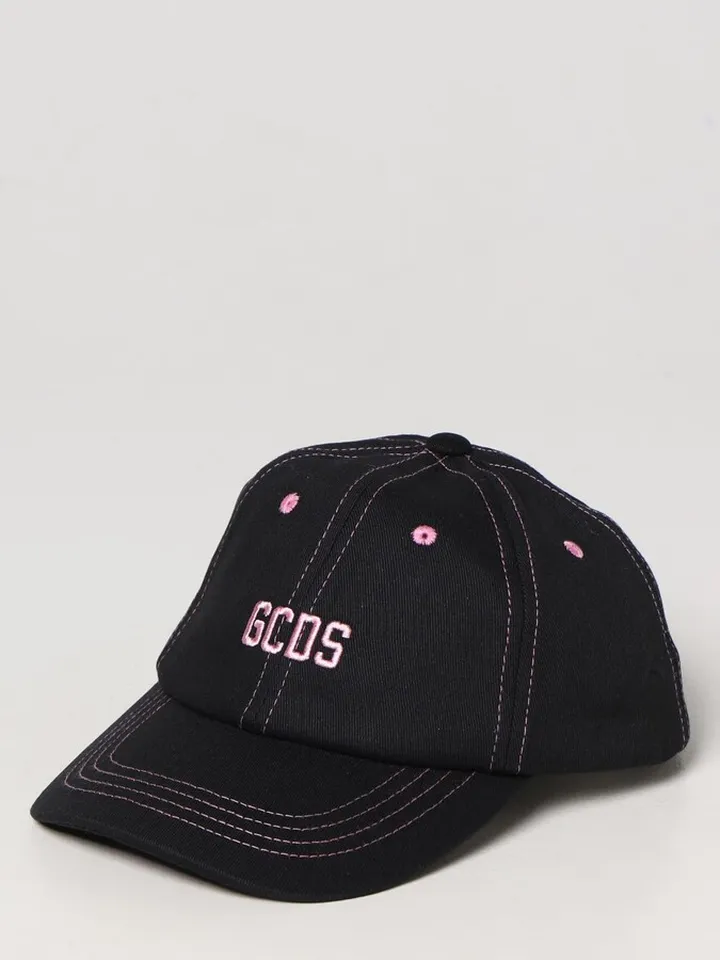 Hat men Gcds