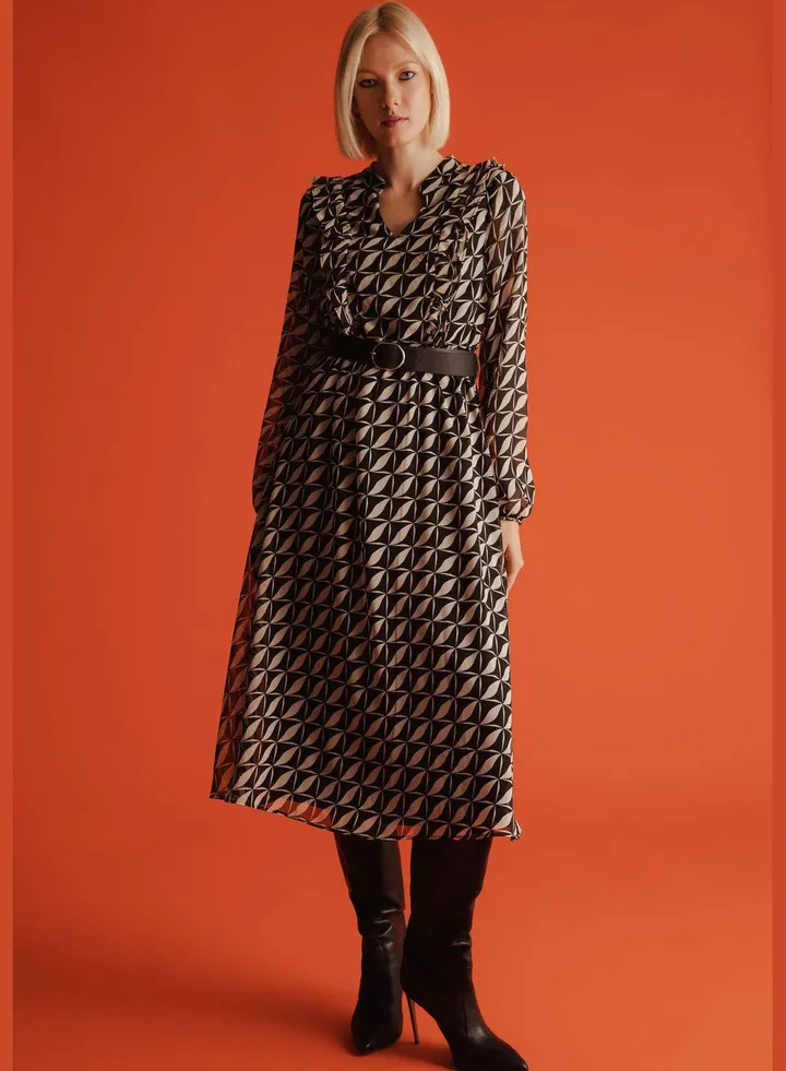 Woman Elastic Waist Dress Tipped Neck Long Sleeve Woven Dress