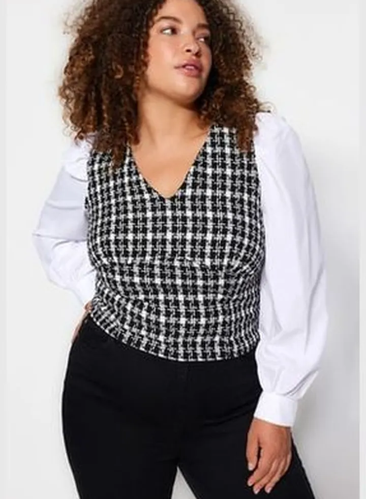 White Tweed Patterned Blouse TBBAW24AF00004