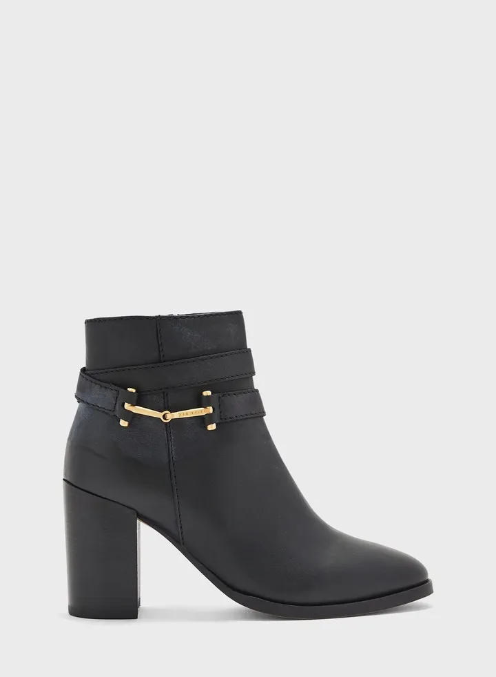 Anisea Ankle Boots