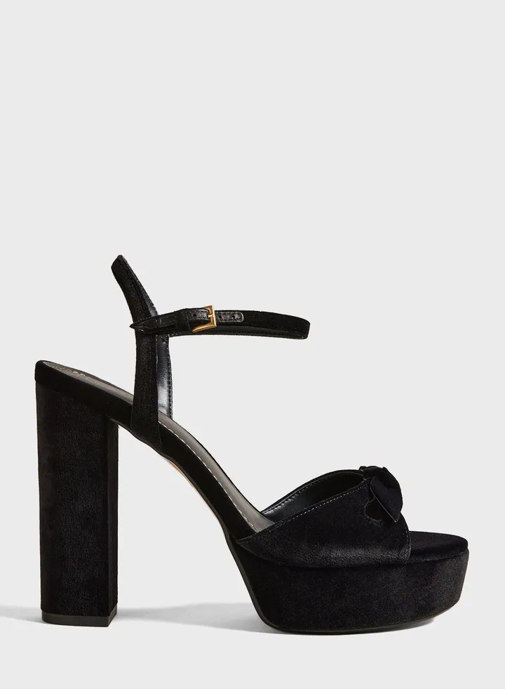 Kayvi Heeled Sandals