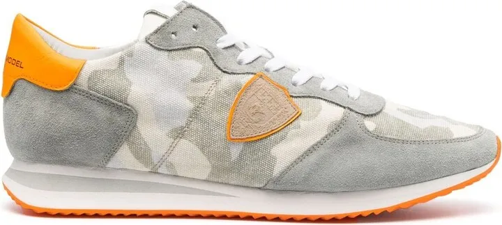 Camouflage-Panel Low-Top Sneakers