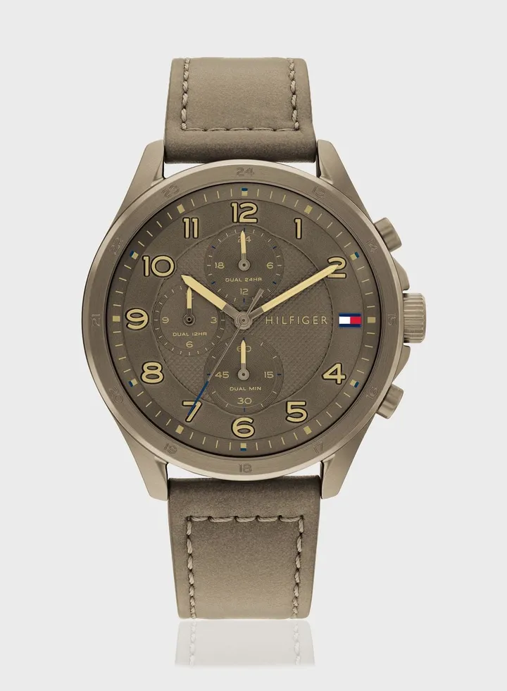Leather Strap Analog Watch