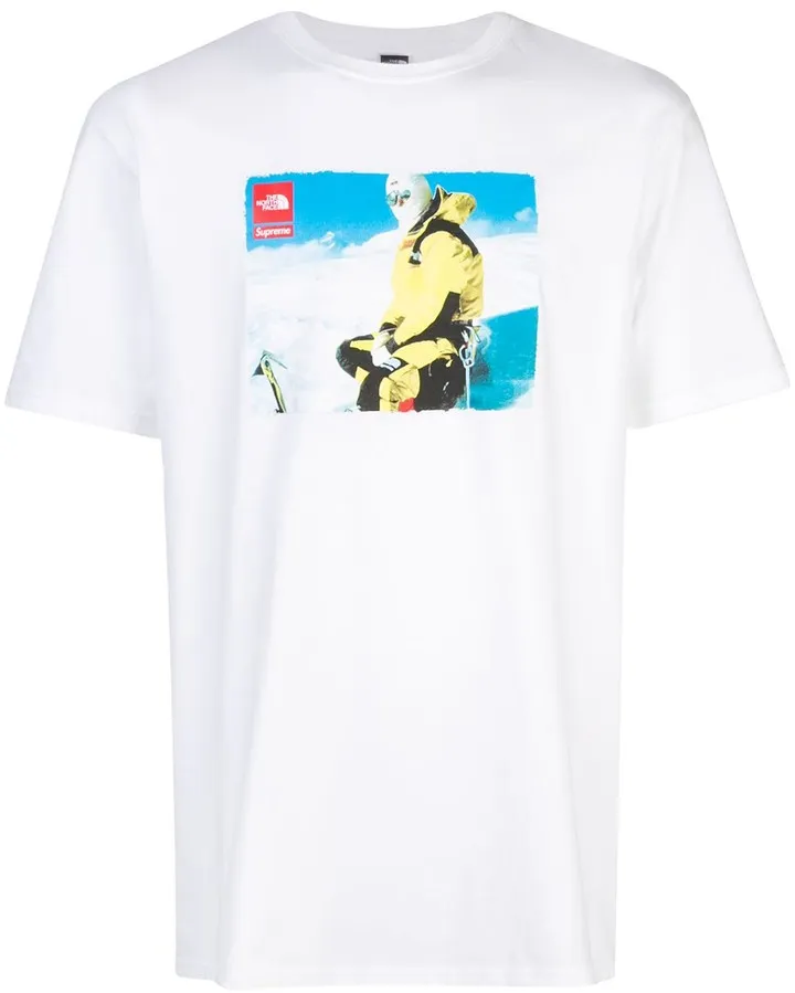 x The North Face T-shirt