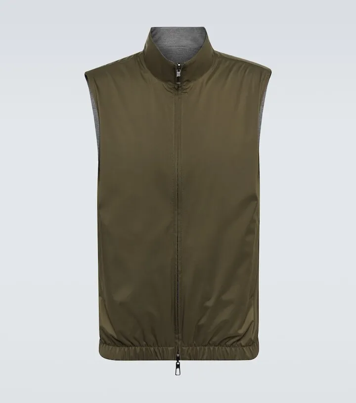 Zipped vest