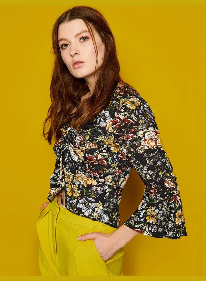 V Neck Sleeve Detailed Patterned Blouse