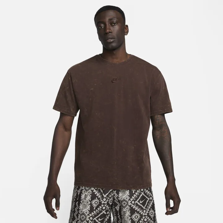 Men's Nike Sportswear Max90 T-Shirt in Brown