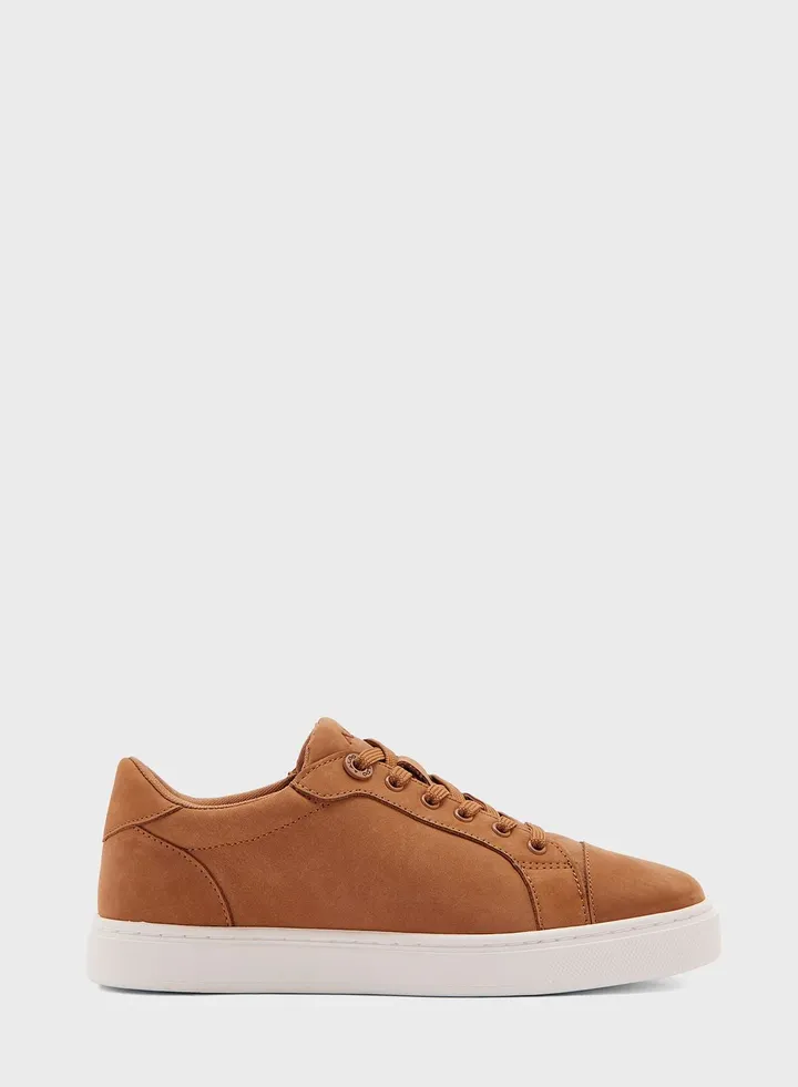 Astila Low Top Sneakers