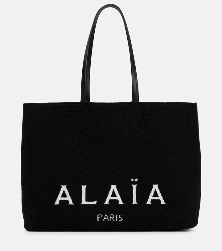 Knitted tote