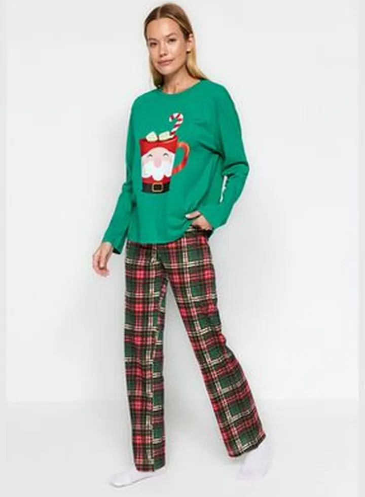 Green 100% Cotton Christmas Theme Tshirt-Pants and Knitted Pajamas Set THMAW24PT00059
