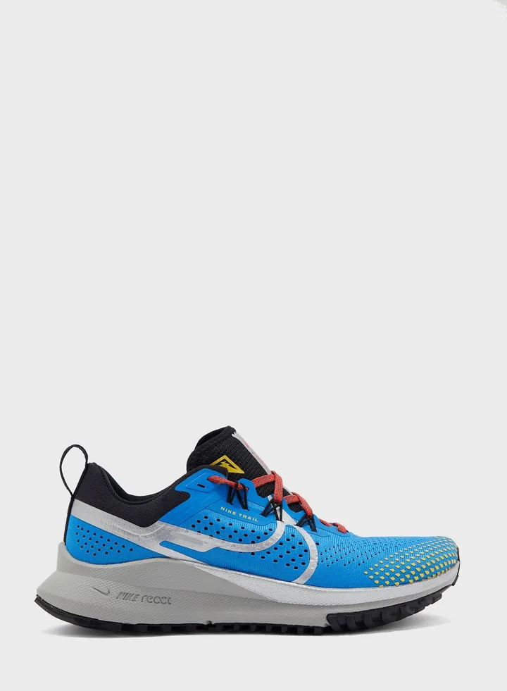 React Pegasus Trail 4