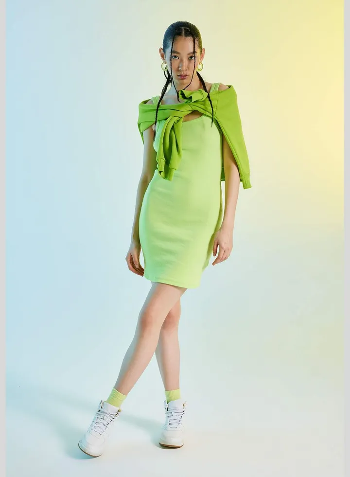 Woman Short Sleeve Knitted Dress