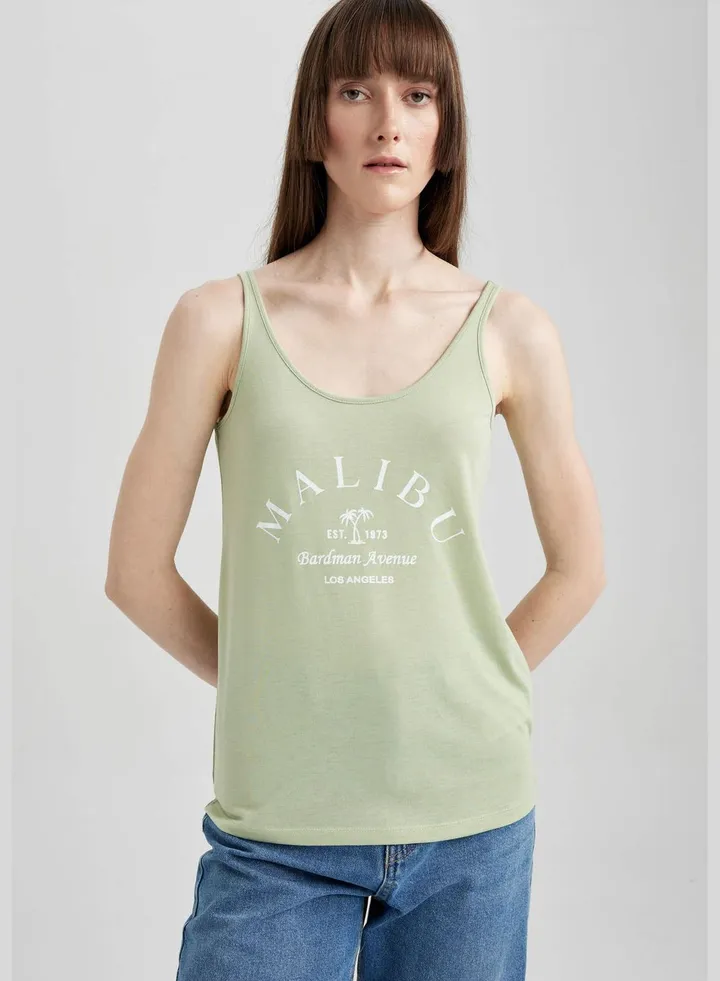 Woman Crew Neck Knitted Athlete