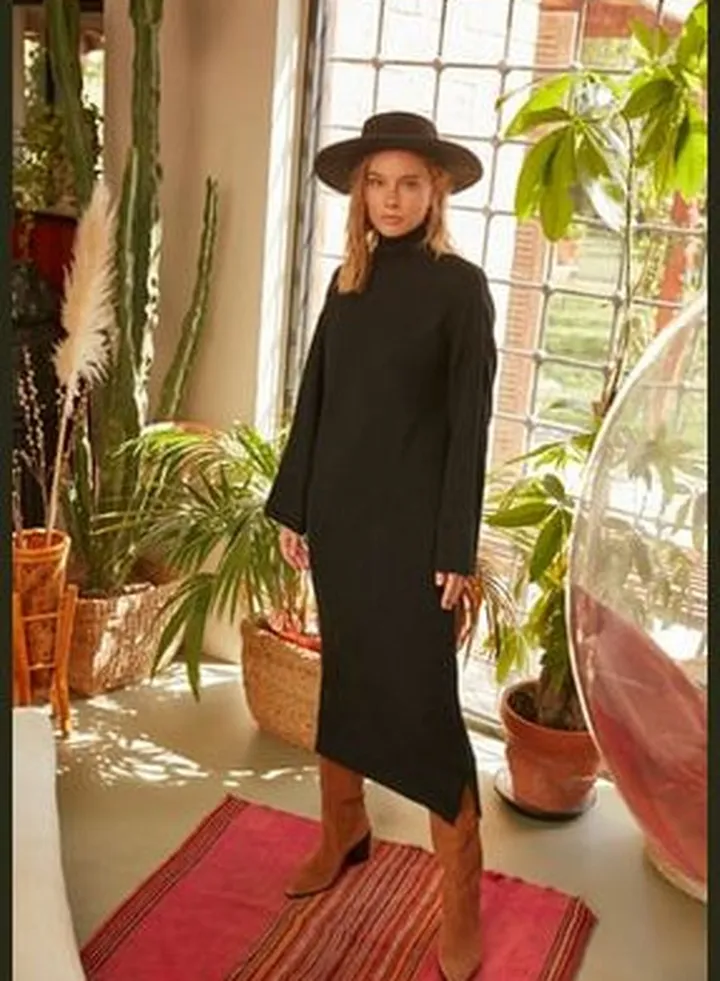 Black Turquoise Long, Soft Knitwear Dress TCTAW22EL0033