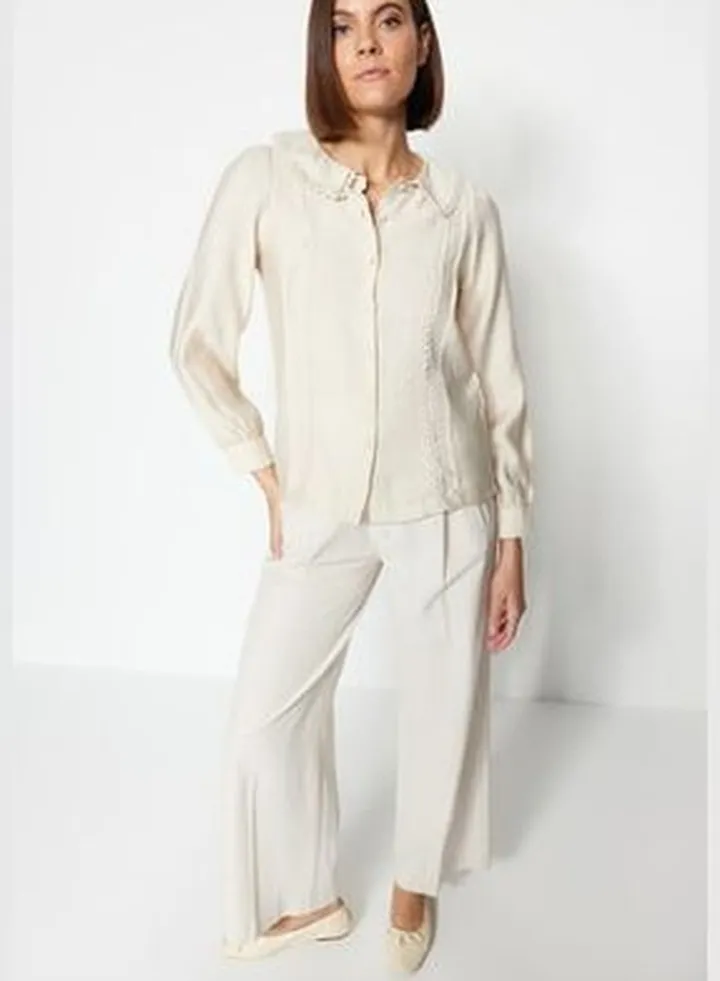 Stone Lace Detail Woven Shirt TWOSS21GO0035
