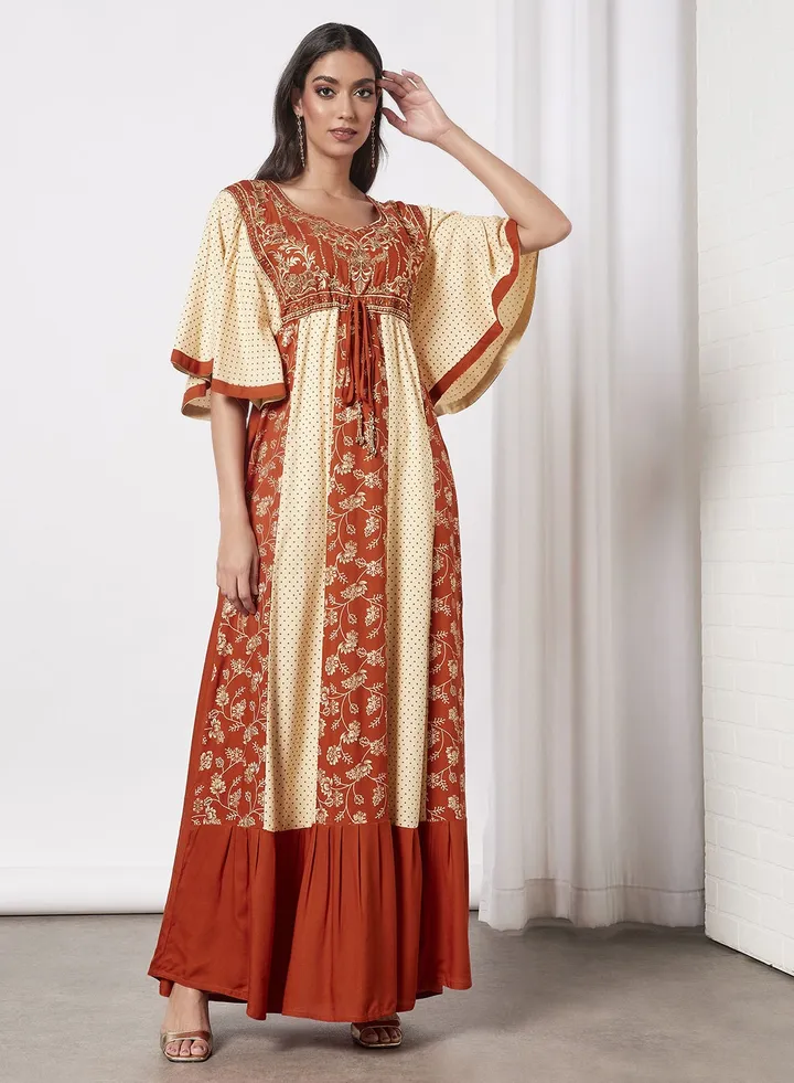 Embroidered Jalabiya Dress With Sheila
