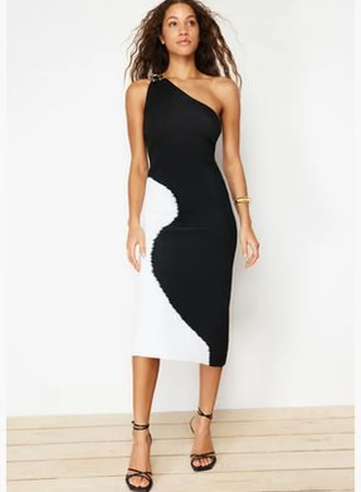 Limited Edition Black Knitwear Maxi Dress