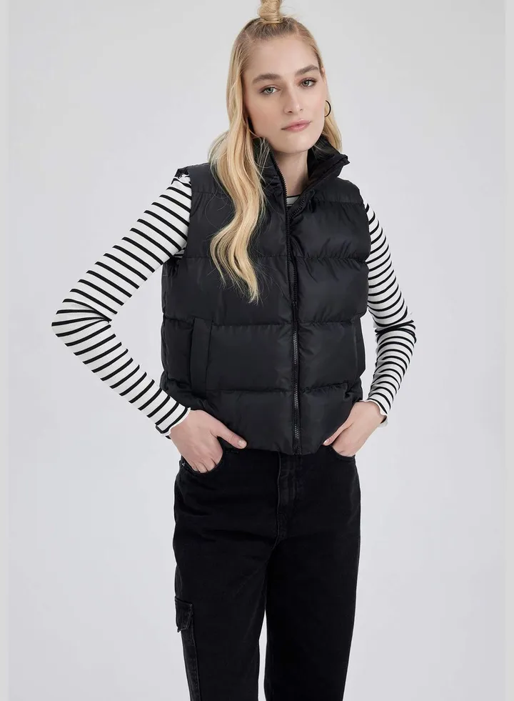 Woman Outer Wear Vest