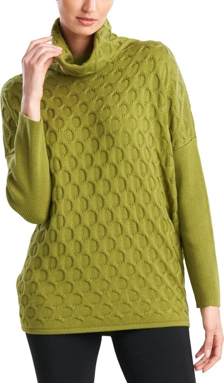 Natori Turtleneck Wedge Top