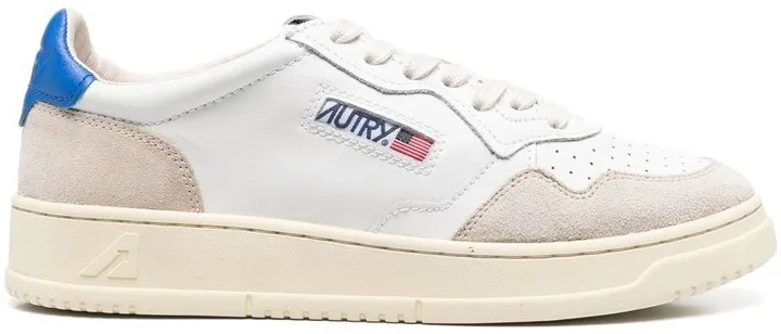 Medalist low-top sneakers